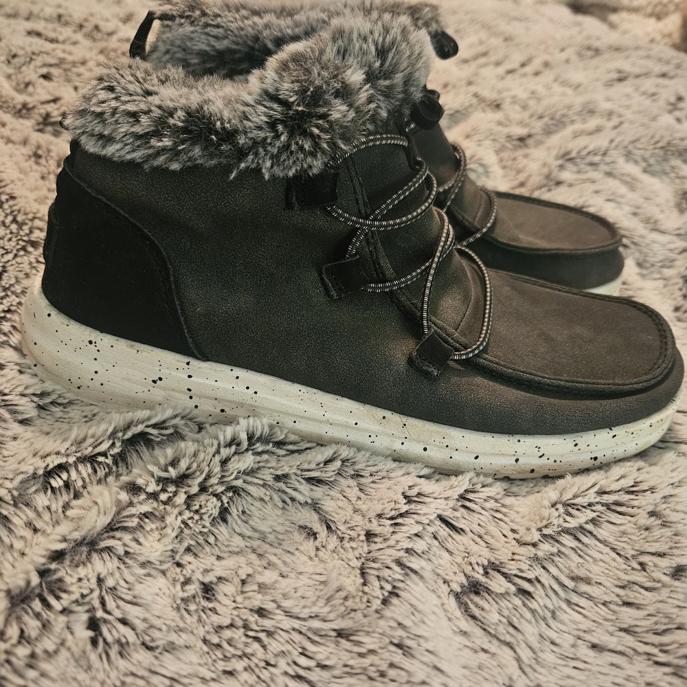 Hey Dude Black Fur-Lined Boots